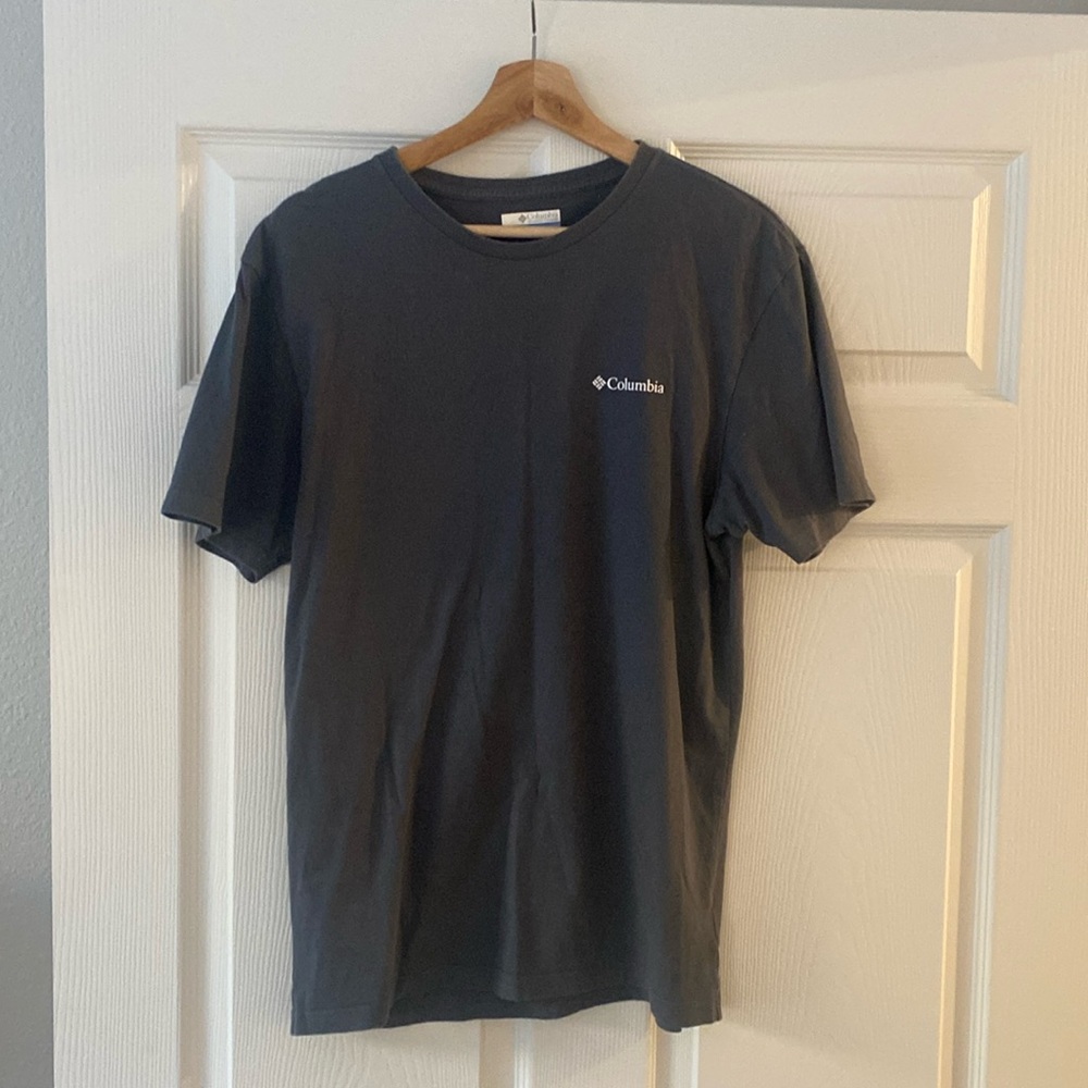Men’s Small Colombia T Shirt, used good condition